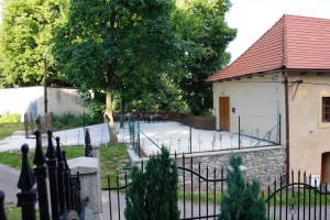 Dvor a zahrada na Zahorovom dome – stav po rekonštrukcii – 2016